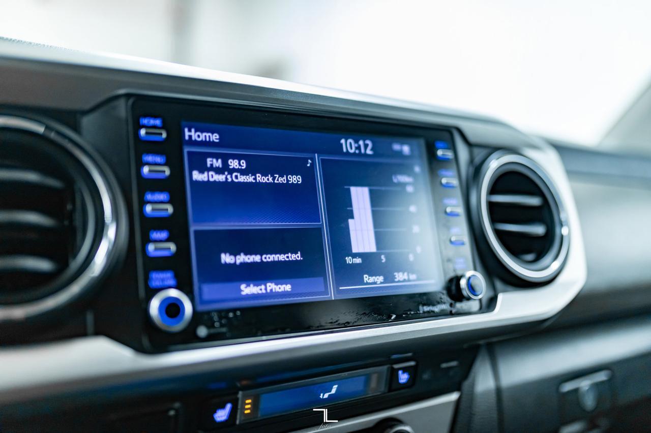 2022 Toyota Tacoma 4x4 Double Cab SR5 BCam Red Deer AB