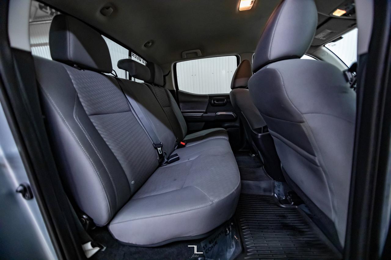 2022 Toyota Tacoma 4x4 Double Cab SR5 BCam Red Deer AB