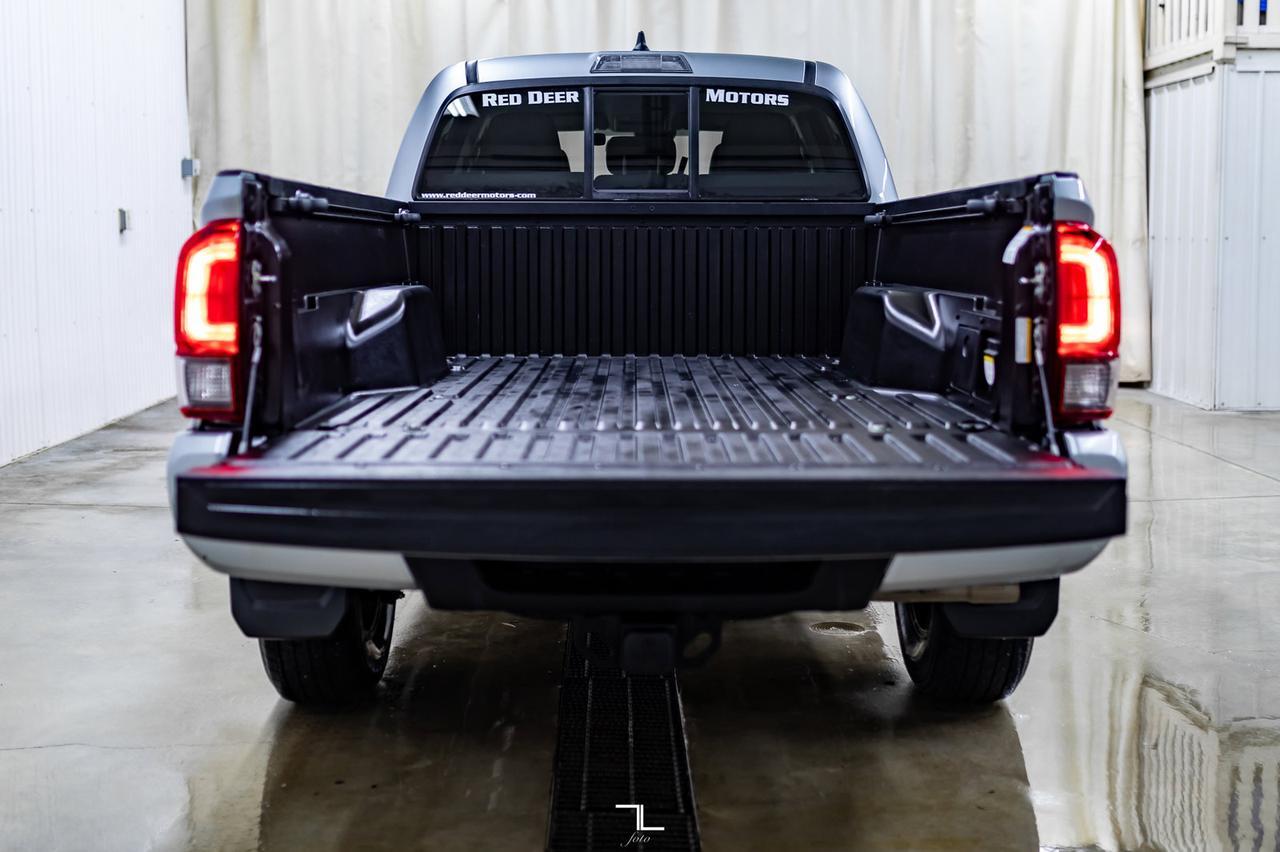 2022 Toyota Tacoma 4x4 Double Cab SR5 BCam Red Deer AB