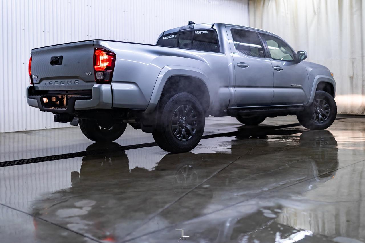 2022 Toyota Tacoma 4x4 Double Cab SR5 BCam Red Deer AB