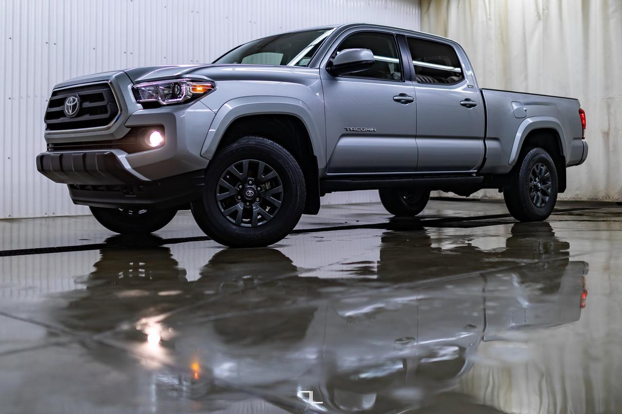 2022 Toyota Tacoma 4x4 Double Cab SR5 BCam Red Deer AB