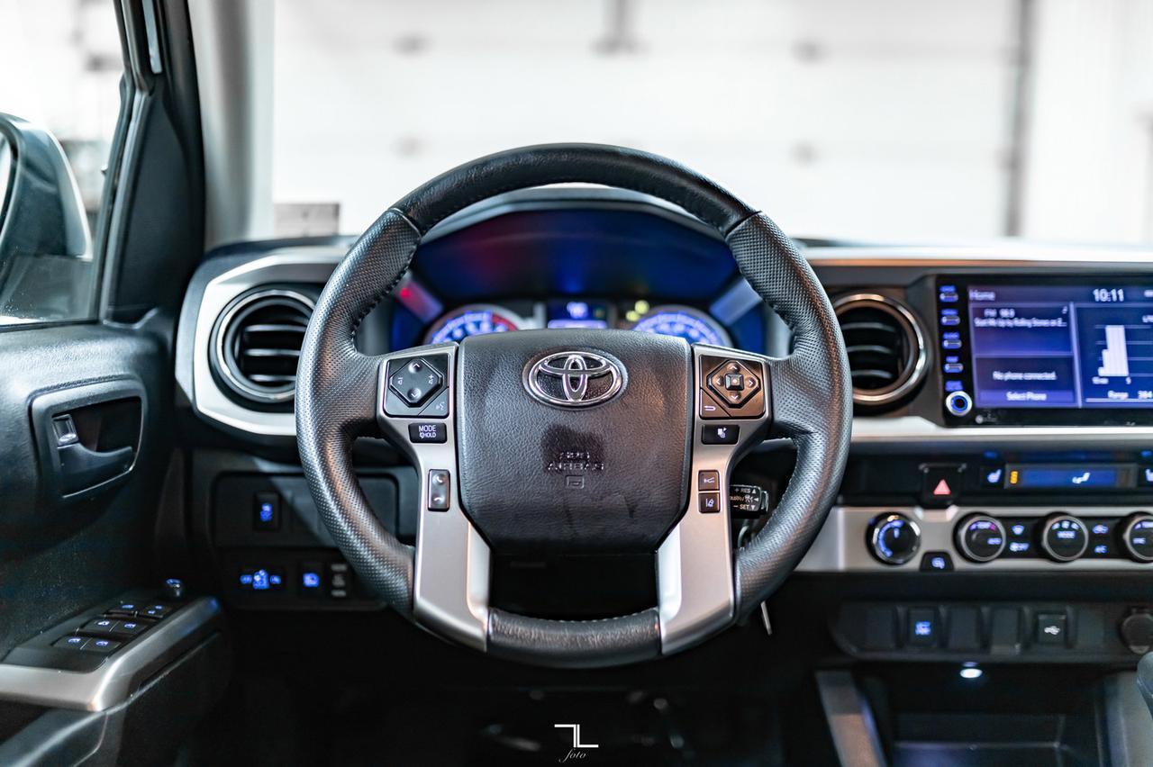 2022 Toyota Tacoma 4x4 Double Cab SR5 BCam Red Deer AB