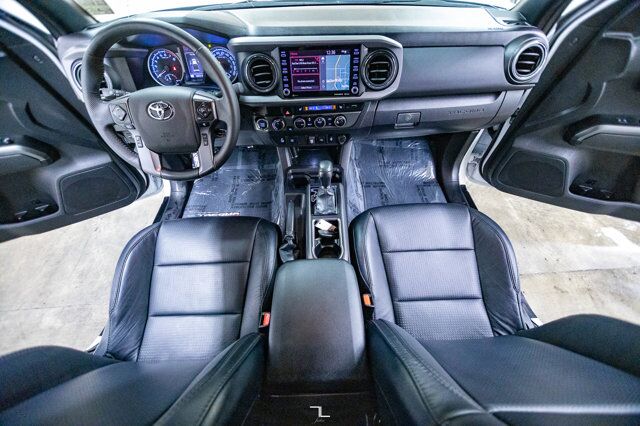 2022 Toyota Tacoma 4x4 Double Cab TRD Sport Leather Roof Nav Red Deer AB