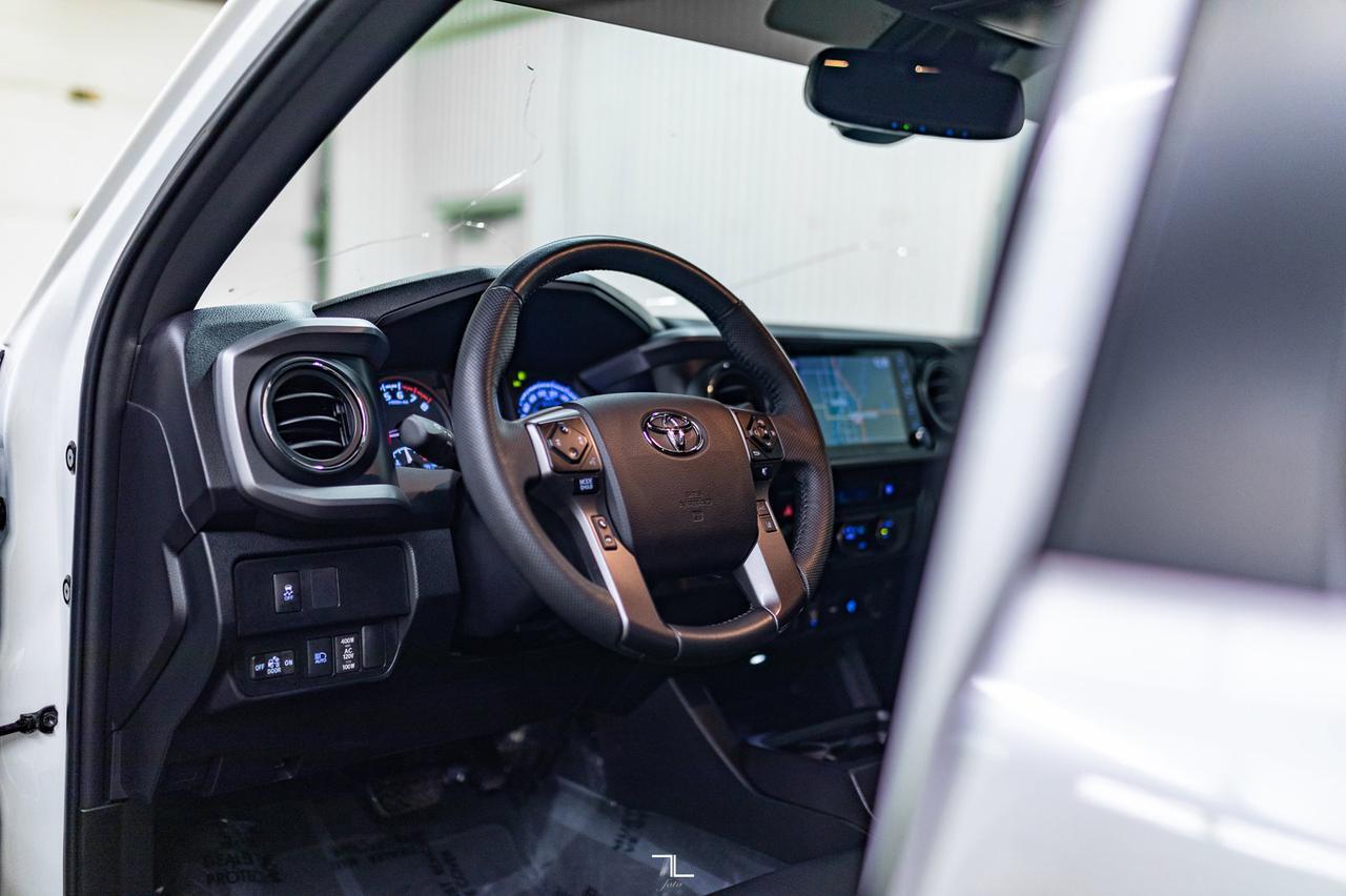 2022 Toyota Tacoma 4x4 Double Cab TRD Sport Leather Roof Nav Red Deer AB