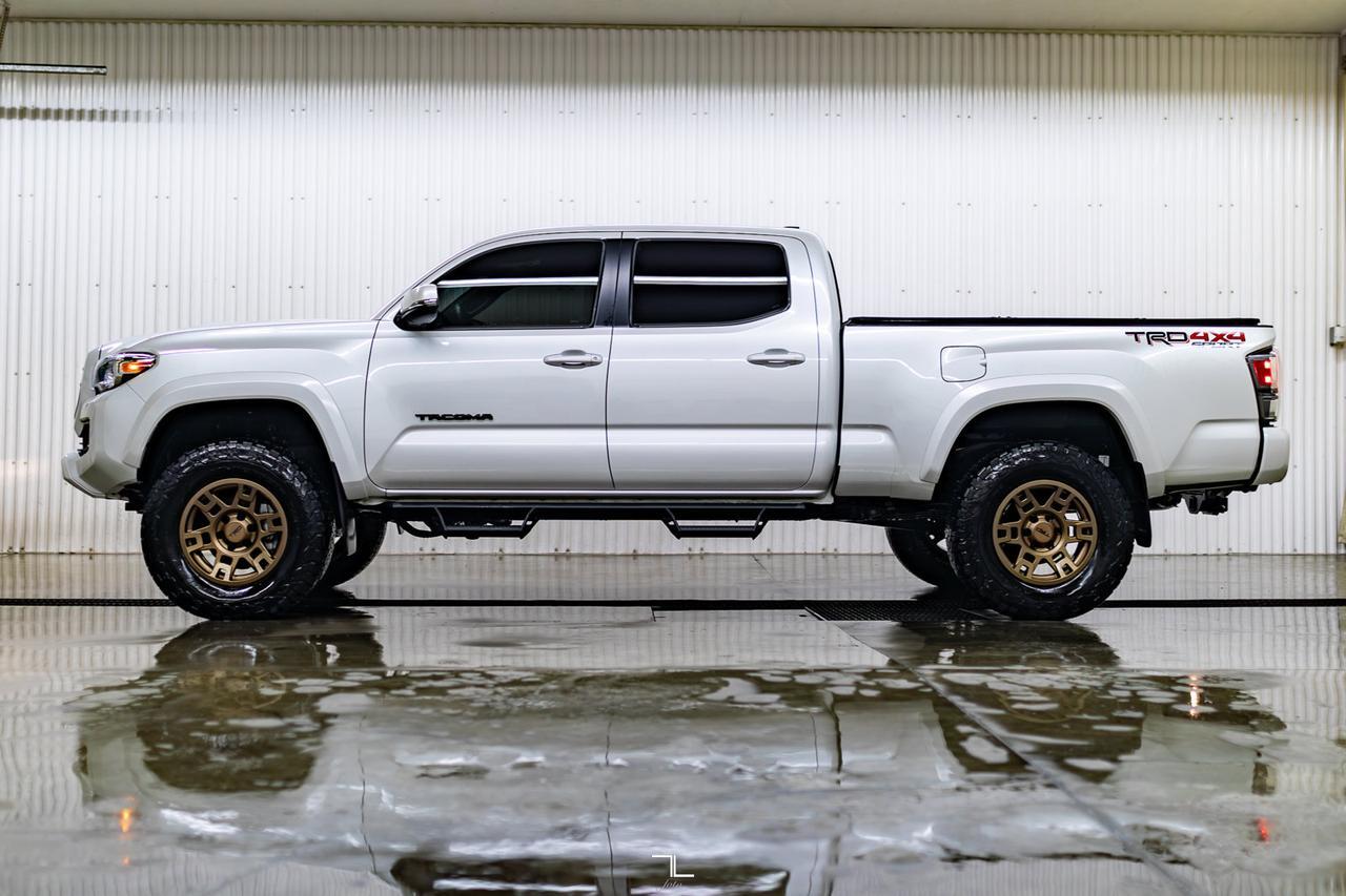 2022 Toyota Tacoma 4x4 Double Cab TRD Sport Leather Roof Nav Red Deer AB