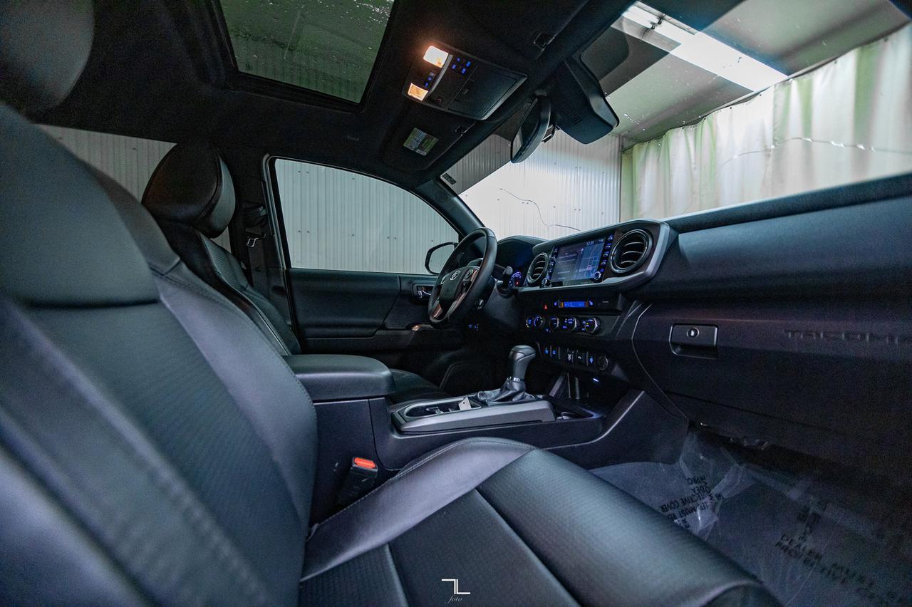 2022 Toyota Tacoma 4x4 Double Cab TRD Sport Leather Roof Nav Red Deer AB