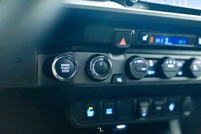 2022 Toyota Tacoma 4x4 Double Cab TRD Sport Leather Roof Nav Red Deer AB