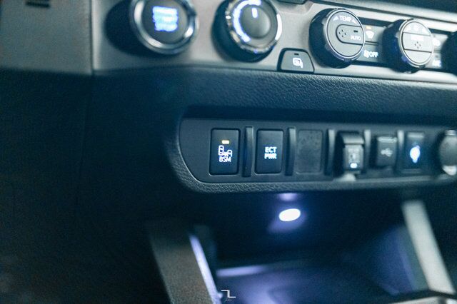 2022 Toyota Tacoma 4x4 Double Cab TRD Sport Leather Roof Nav Red Deer AB