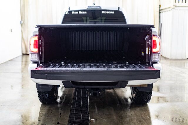 2022 Toyota Tacoma 4x4 Double Cab TRD Sport Leather Roof Nav Red Deer AB