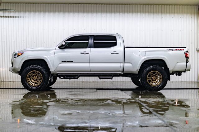 2022 Toyota Tacoma 4x4 Double Cab TRD Sport Leather Roof Nav Red Deer AB