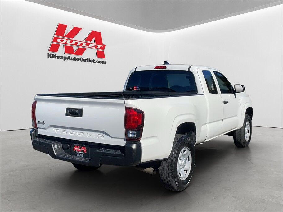 2022 Toyota Tacoma Access Cab SR Pickup 4D 6 ft