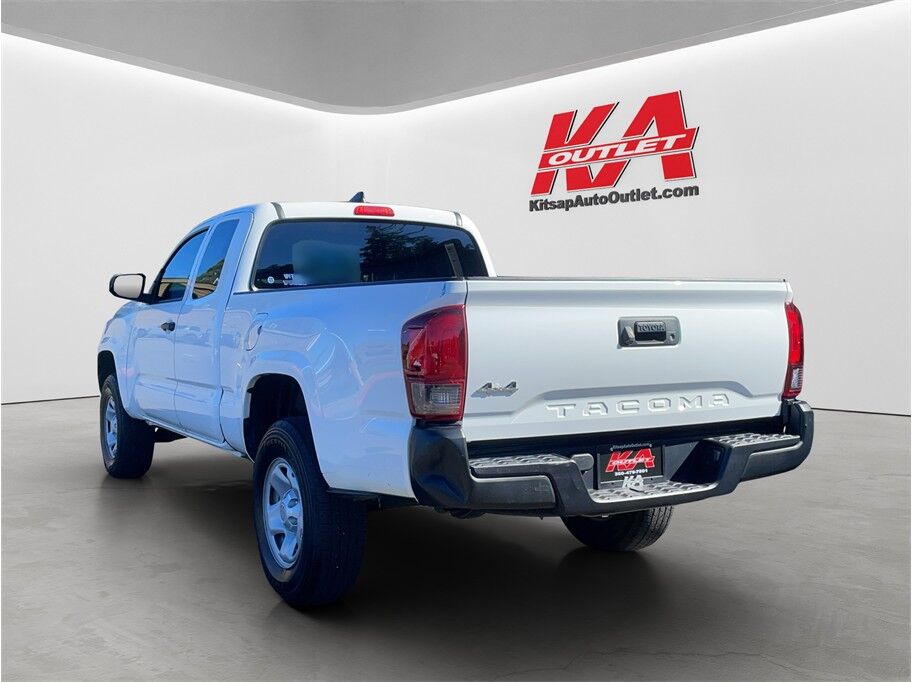 2022 Toyota Tacoma Access Cab SR Pickup 4D 6 ft