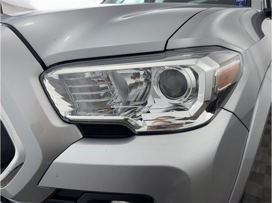 2022 Toyota Tacoma Double Cab SR5 Pickup 4D 5 ft Folsom CA