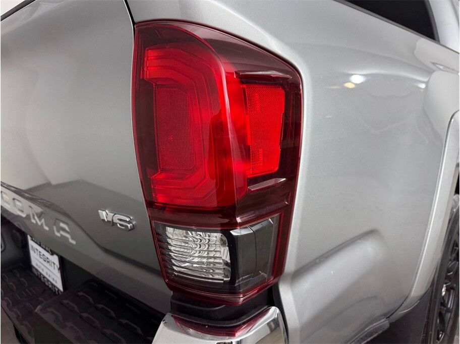 2022 Toyota Tacoma Double Cab SR5 Pickup 4D 5 ft Folsom CA