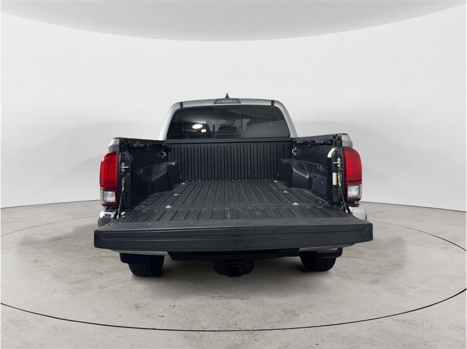 2022 Toyota Tacoma Double Cab SR5 Pickup 4D 5 ft Folsom CA