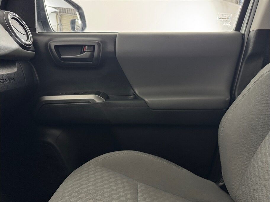2022 Toyota Tacoma Double Cab SR5 Pickup 4D 5 ft Folsom CA