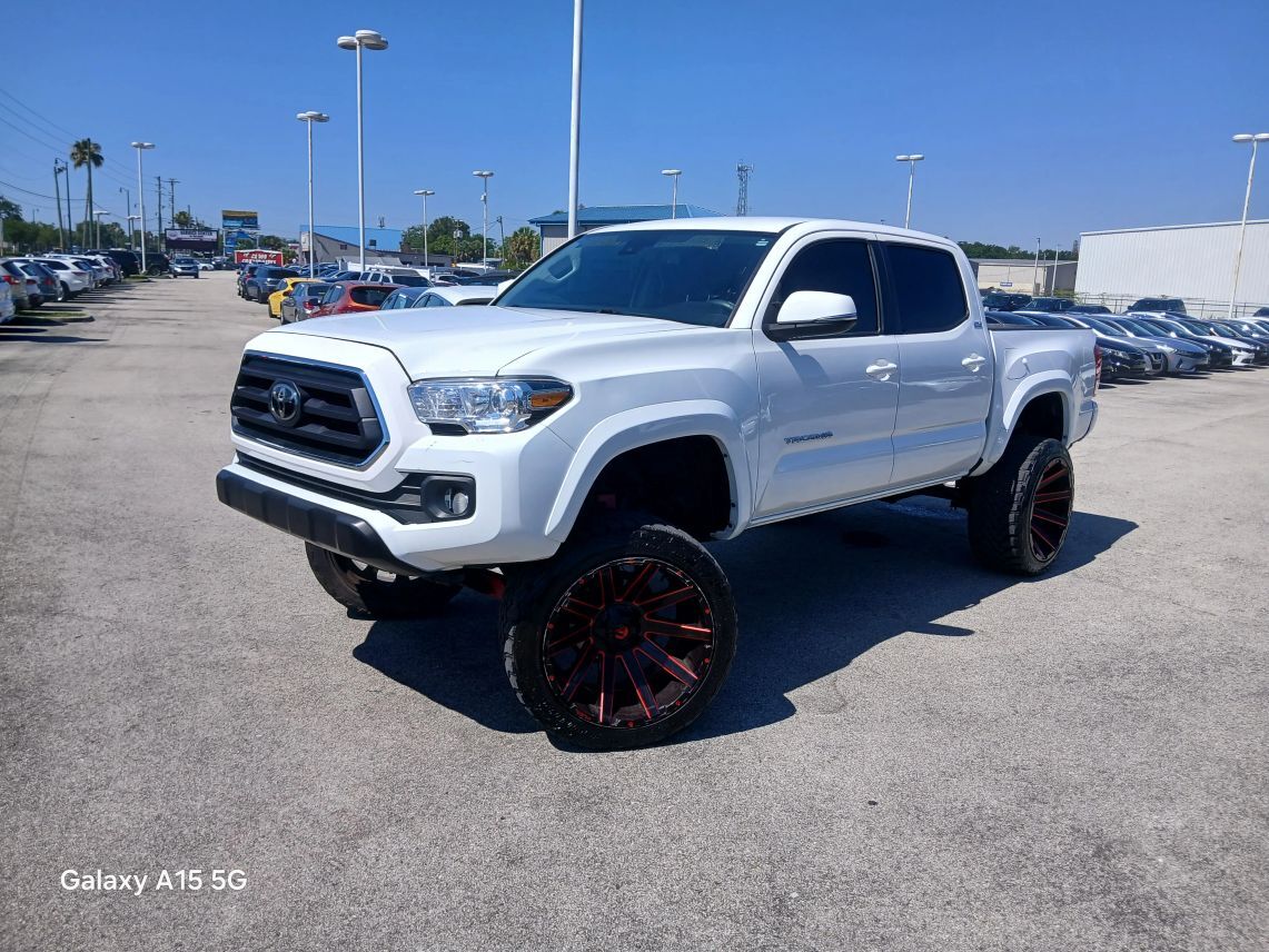 2022 Toyota Tacoma Double Cab SR5 Pickup 4D 5 ft