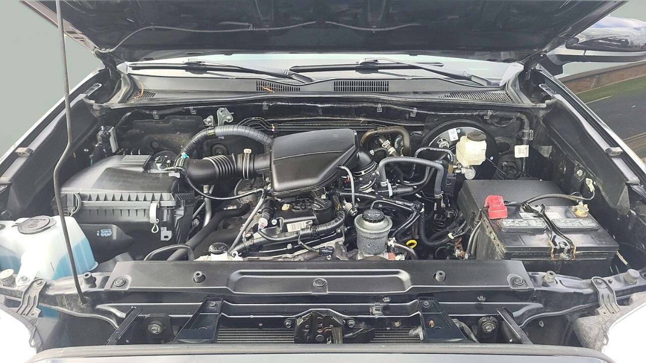 2022 Toyota Tacoma SR 4x2 4dr Double Cab 5.0 ft SB Chesterfield MI