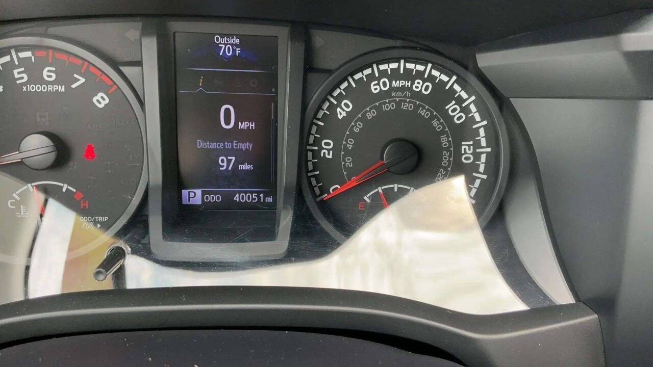 2022 Toyota Tacoma SR 4x2 4dr Double Cab 5.0 ft SB Chesterfield MI