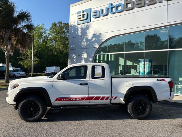 2022 Toyota Tacoma SR