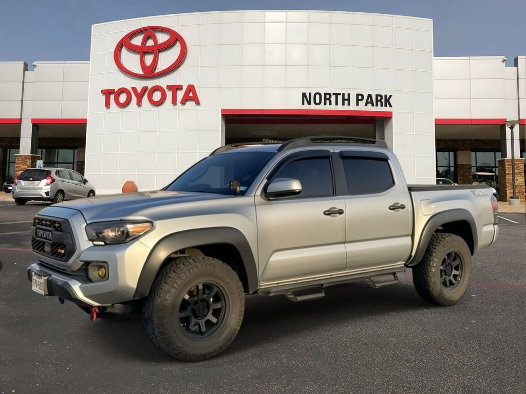 2022 Toyota Tacoma SR