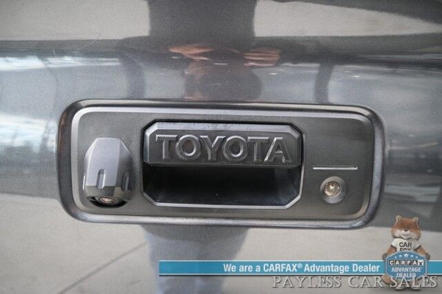 2022 Toyota Tacoma SR5 / 4X4 / Crew Cab / 3.5L V6 / Technology Pkg / Power Driver's Seat / Lane Departure & Forward Collision Alert / Bluetooth / Back Up Camera / Bed Liner / Block Heater / Tow Pkg / 1-Owner Anchorage AK