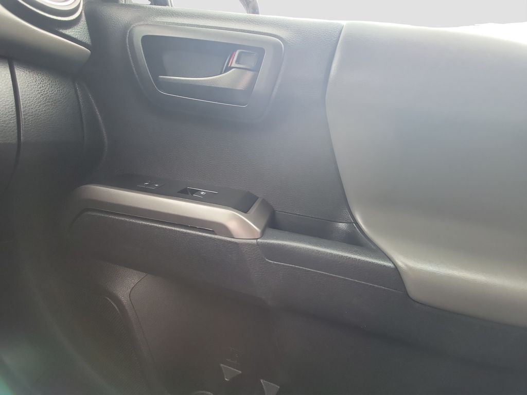 2022 Toyota Tacoma SR5 North Attleboro MA