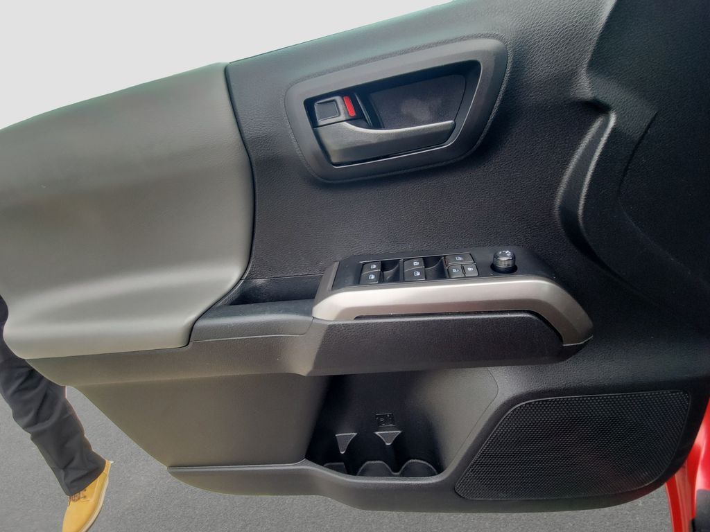 2022 Toyota Tacoma SR5 North Attleboro MA
