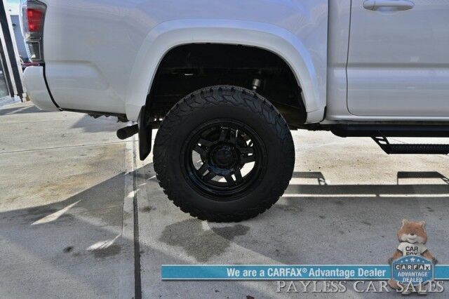 2022 Toyota Tacoma TRD Sport / 4X4 / Lifted / Advance Tech Pkg / Power & Heated Leather Seats / NAV / Sunroof / JBL Speakers / Blind Spot Alert / Lane & Collision Alert / Apple CarPlay & Android Auto / Tonneau Cover / Tow Pkg / 1-Owner Anchorage AK