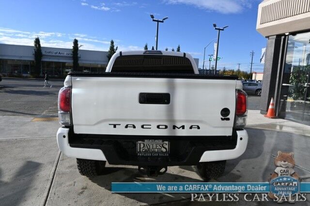 2022 Toyota Tacoma TRD Sport / 4X4 / Lifted / Advance Tech Pkg / Power & Heated Leather Seats / NAV / Sunroof / JBL Speakers / Blind Spot Alert / Lane & Collision Alert / Apple CarPlay & Android Auto / Tonneau Cover / Tow Pkg / 1-Owner Anchorage AK