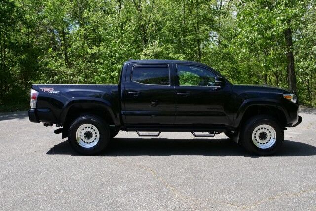 2022 Toyota Tacoma TRD Sport 4X4 / Wheels & Tires Upgrade / Leather Seats! High Point NC
