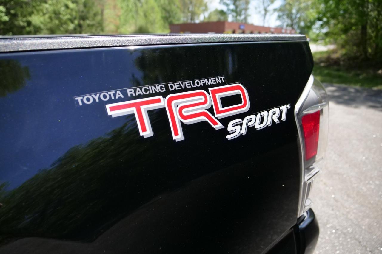 2022 Toyota Tacoma TRD Sport 4X4 / Wheels & Tires Upgrade / Leather Seats! High Point NC