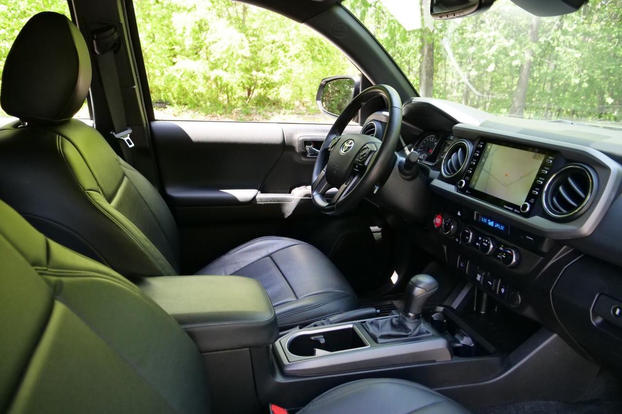 2022 Toyota Tacoma TRD Sport 4X4 / Wheels & Tires Upgrade / Leather Seats! High Point NC