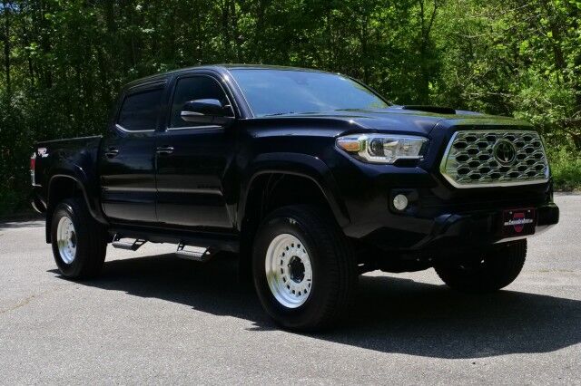 2022 Toyota Tacoma TRD Sport 4X4 / Wheels & Tires Upgrade / Leather Seats! High Point NC