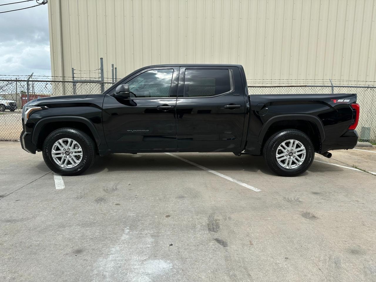2022 Toyota Tundra 2WD SR5