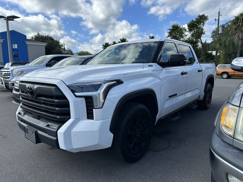 2022 Toyota Tundra 2WD SR5