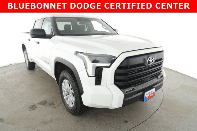 2022 Toyota Tundra 4WD SR5
