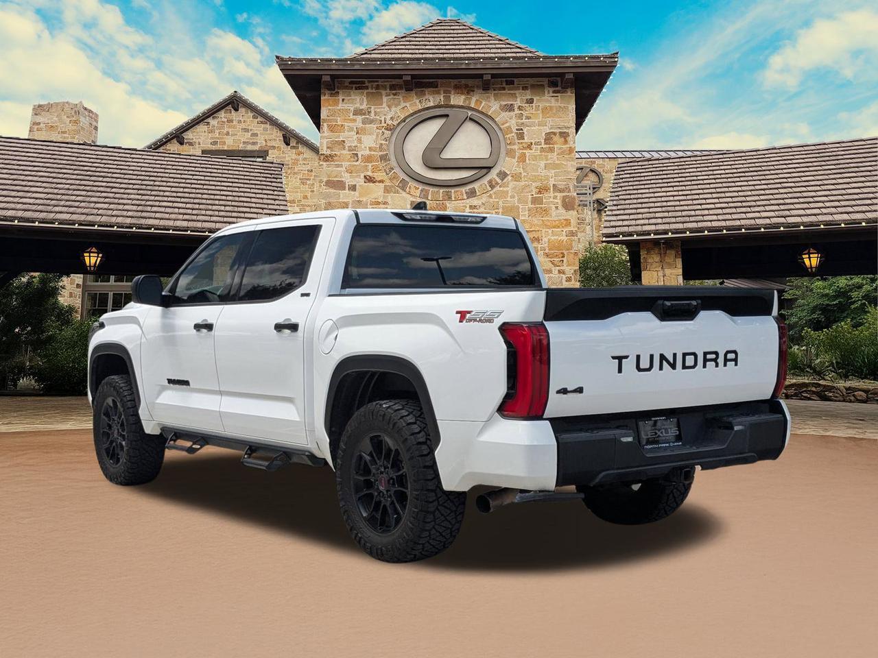 2022 Toyota Tundra 4WD SR5