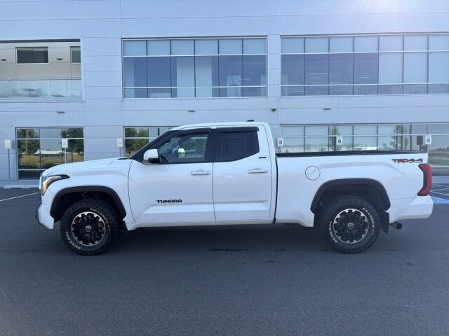 2022 Toyota Tundra 4WD SR5