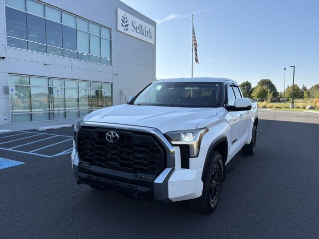 2022 Toyota Tundra 4WD SR5