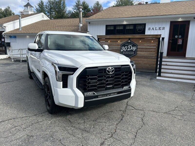 2022 Toyota Tundra 4WD SR5