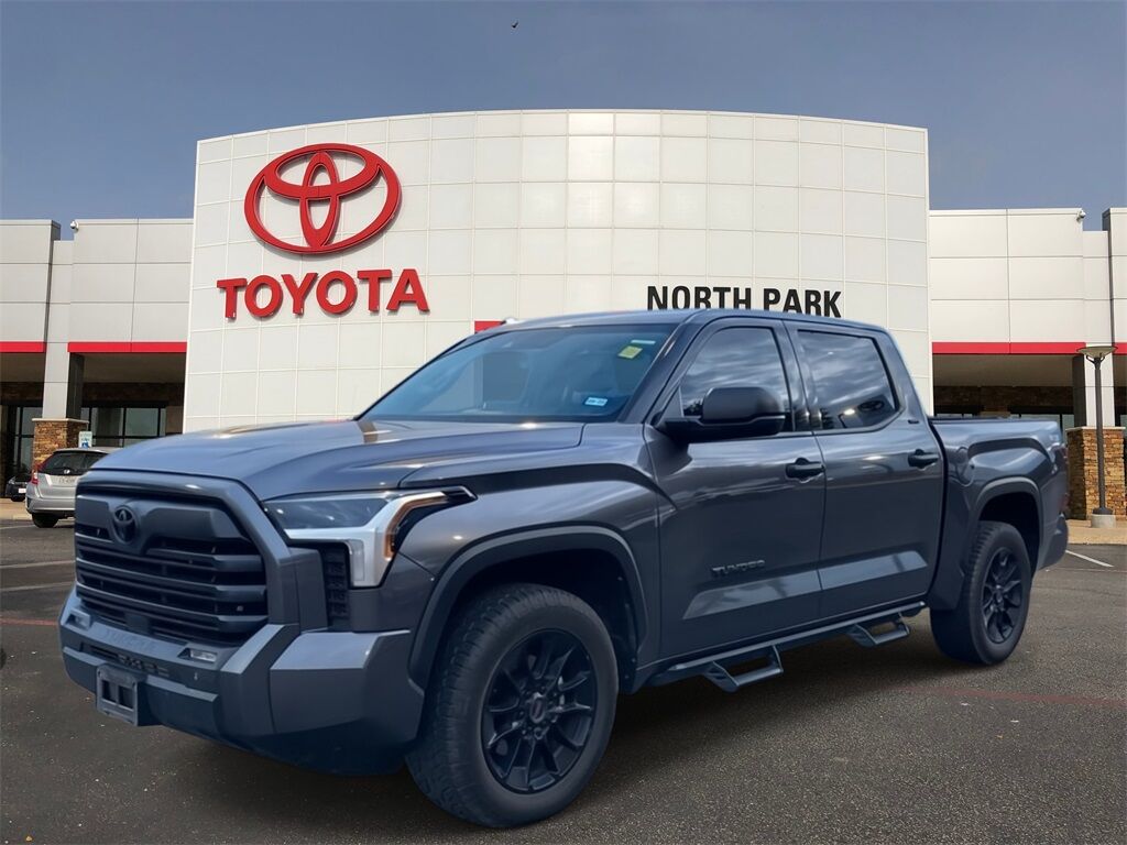 2022 Toyota Tundra SR5