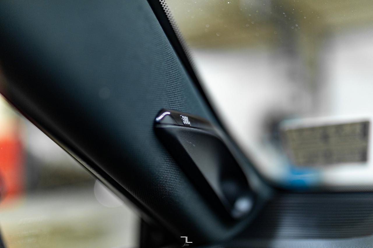 2022 Toyota Venza AWD XLE Hybrid Leather Nav BCam Red Deer AB