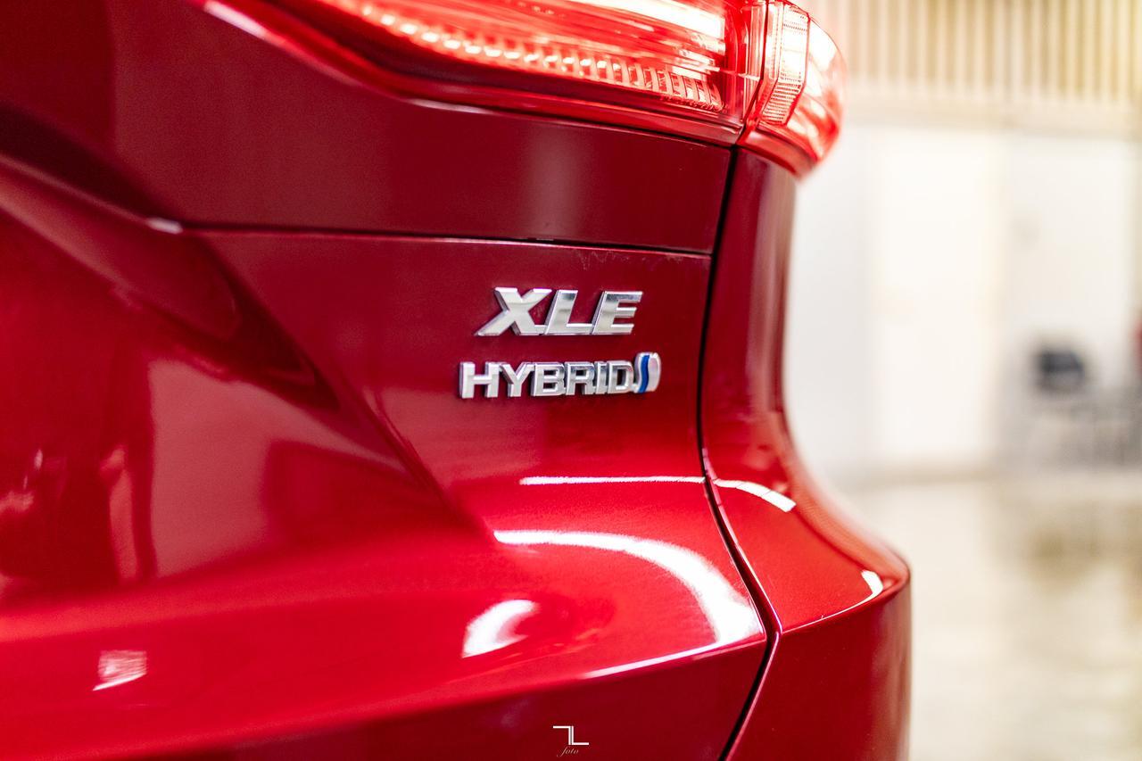 2022 Toyota Venza AWD XLE Hybrid Leather Nav BCam Red Deer AB