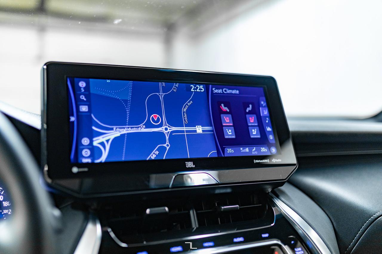 2022 Toyota Venza AWD XLE Hybrid Leather Nav BCam Red Deer AB