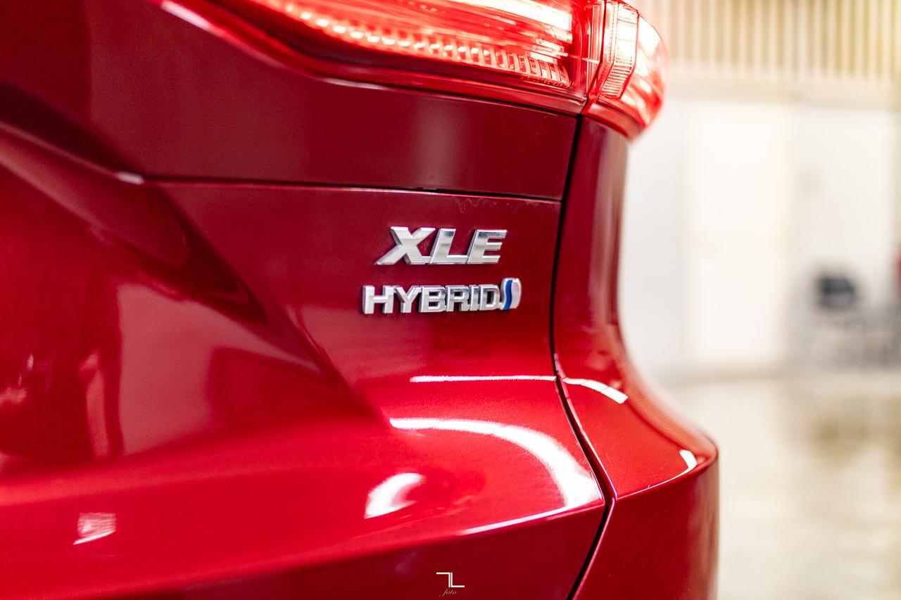 2022 Toyota Venza AWD XLE Hybrid Leather Nav BCam Red Deer AB