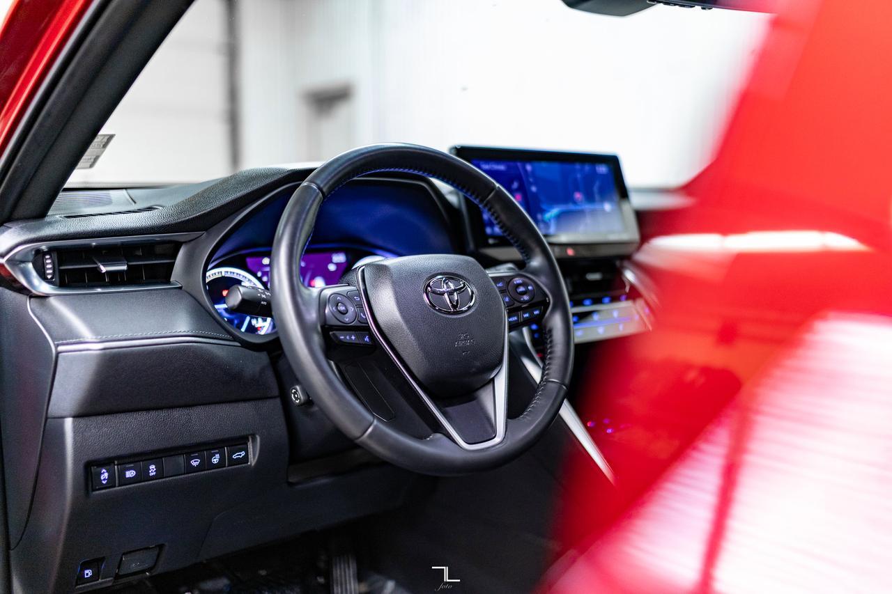 2022 Toyota Venza AWD XLE Hybrid Leather Nav BCam Red Deer AB