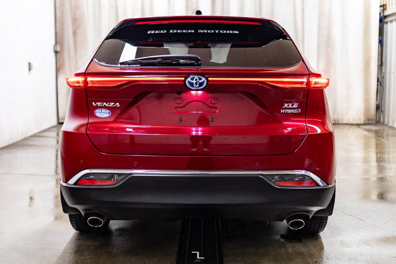 2022 Toyota Venza AWD XLE Hybrid Leather Nav BCam Red Deer AB