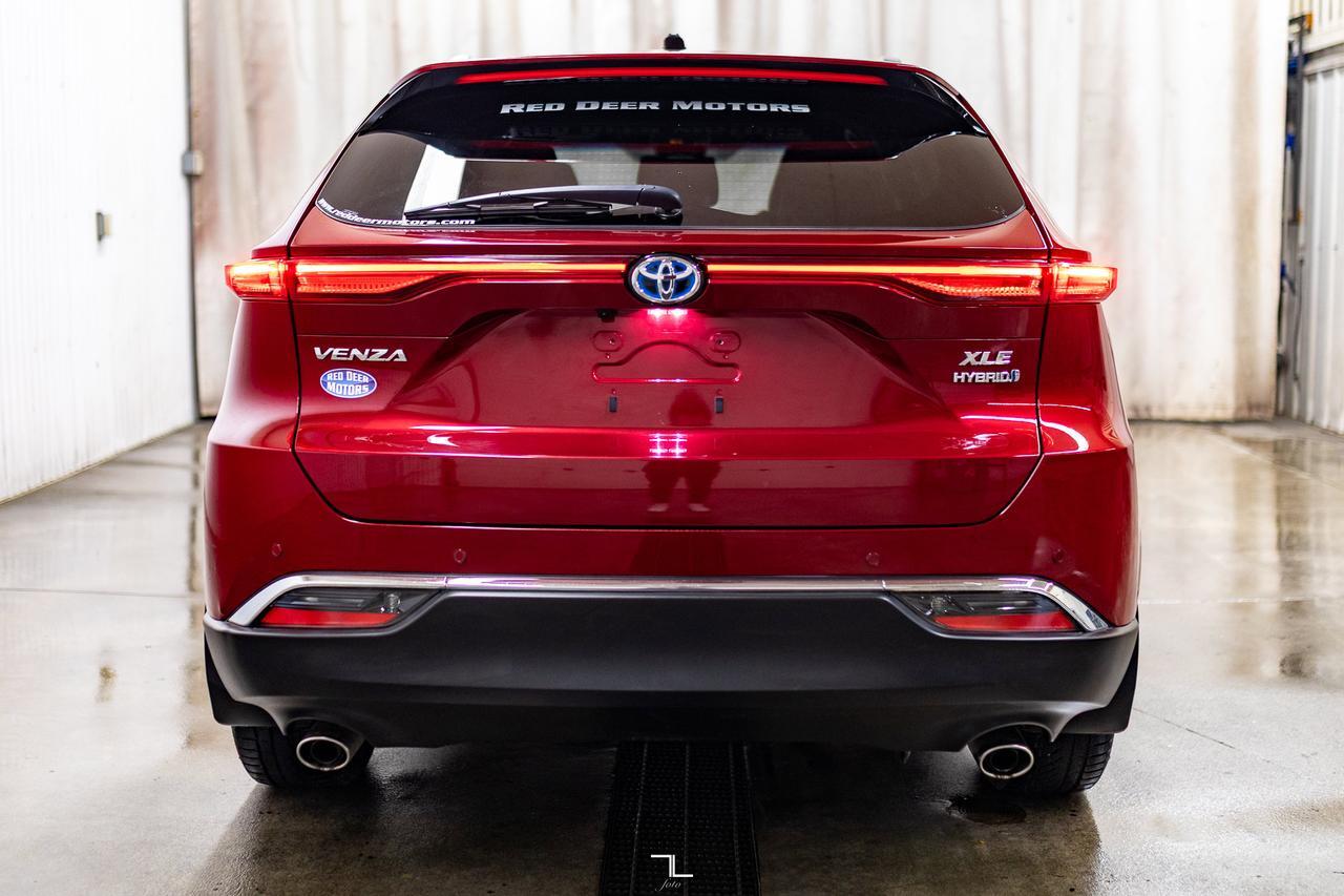 2022 Toyota Venza AWD XLE Hybrid Leather Nav BCam Red Deer AB