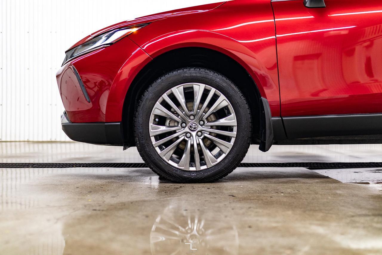 2022 Toyota Venza AWD XLE Hybrid Leather Nav BCam Red Deer AB